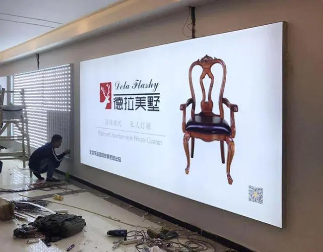 成都广告大香蕉啪啪啪灯箱的安装和维护的技巧？